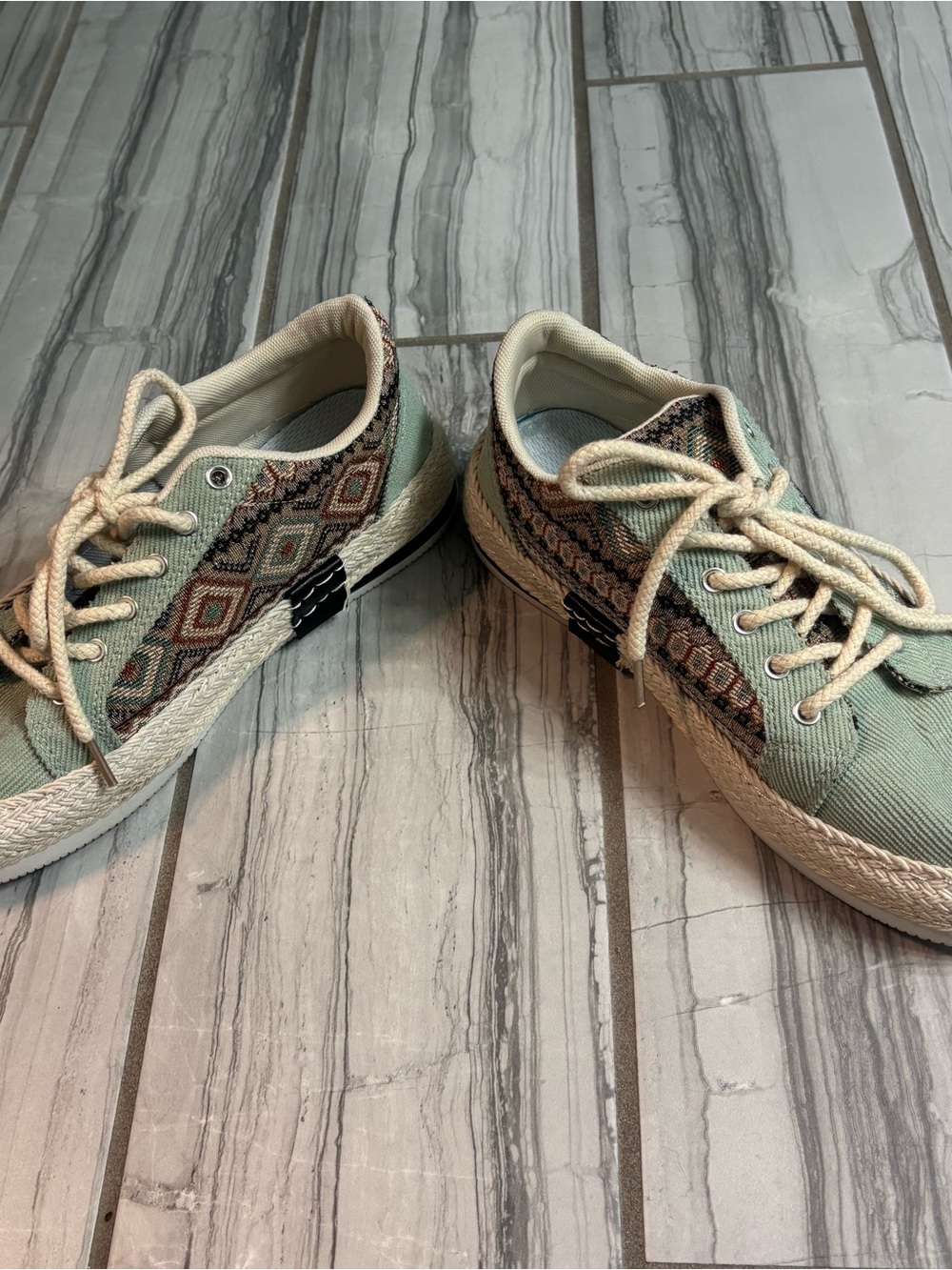 Mint Green Patterned Casual Sneakers
